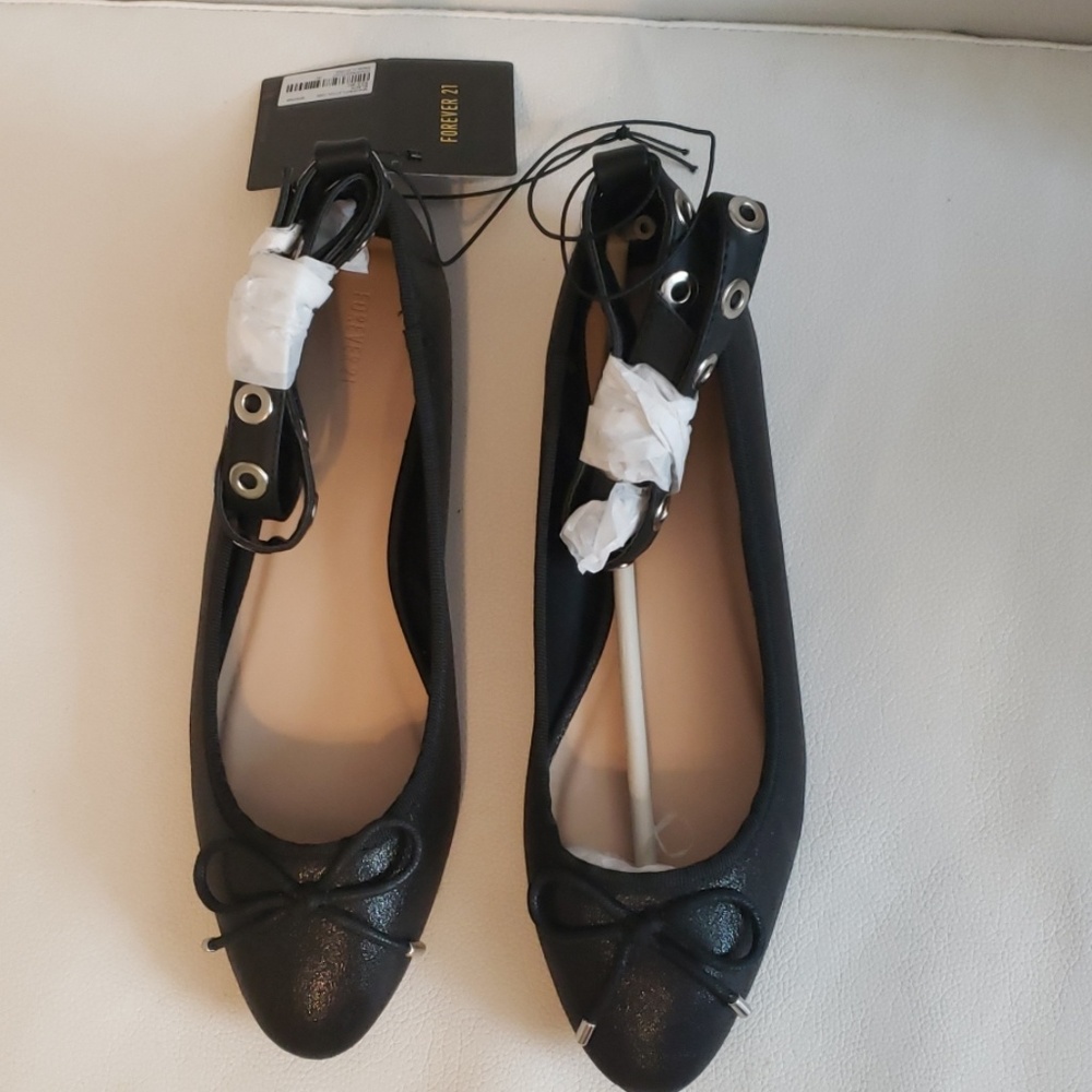 Shoes - Picture 2 of 2